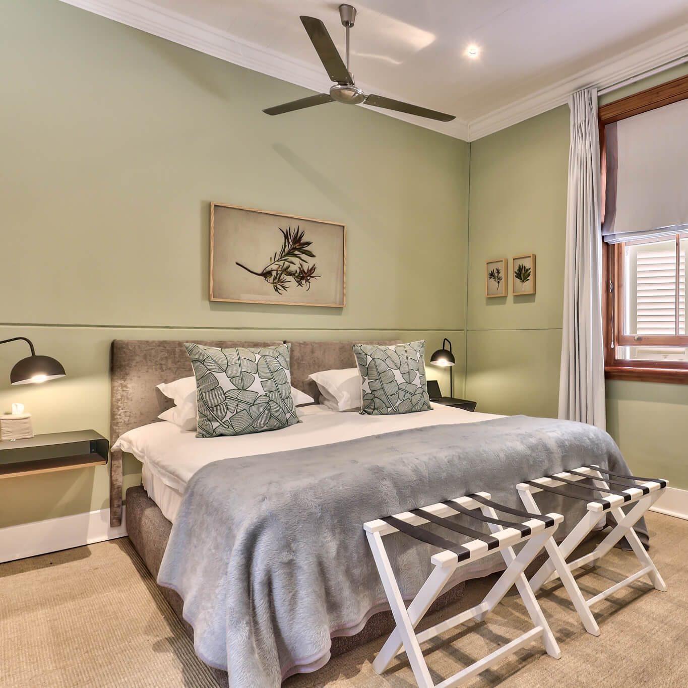 Small bottom Family Suite Room image